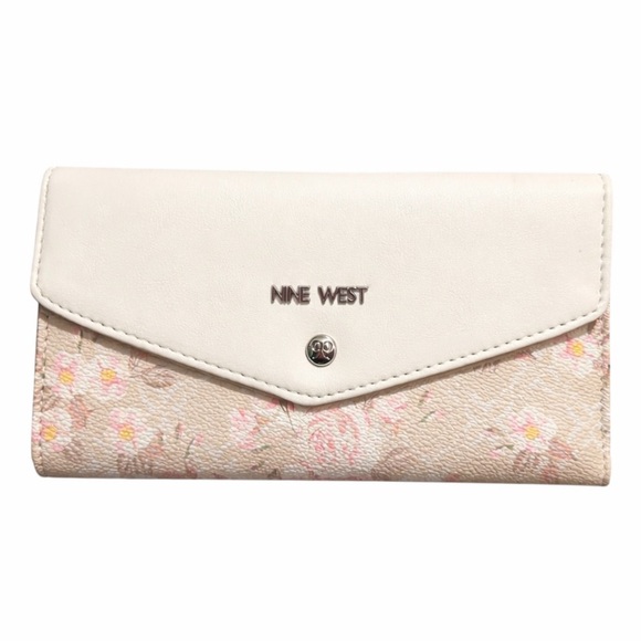Nine West Handbags - Nine West Norah Floral Wallet